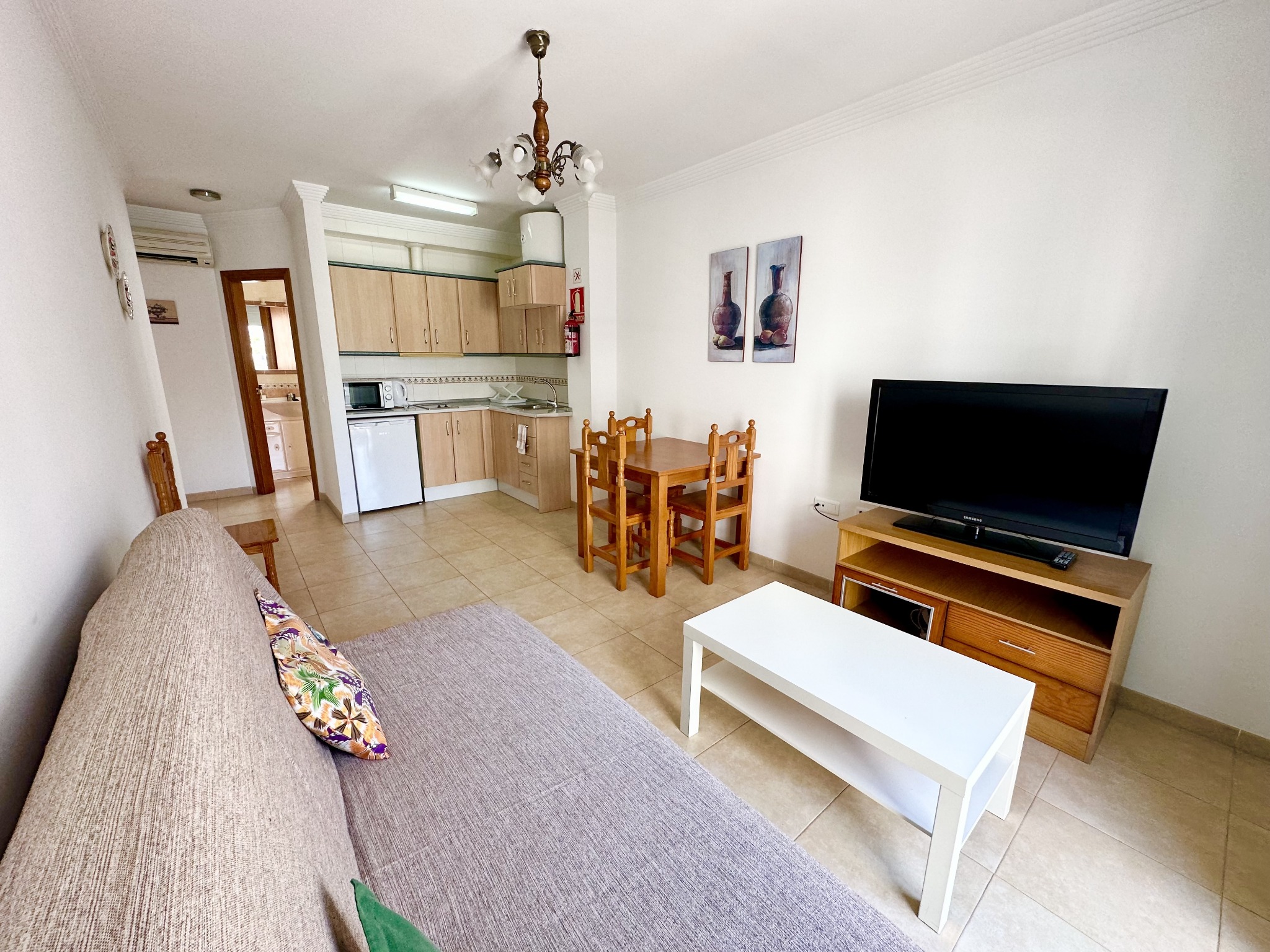 Apartamento en Nerja con balcón y terraza compartida 1B