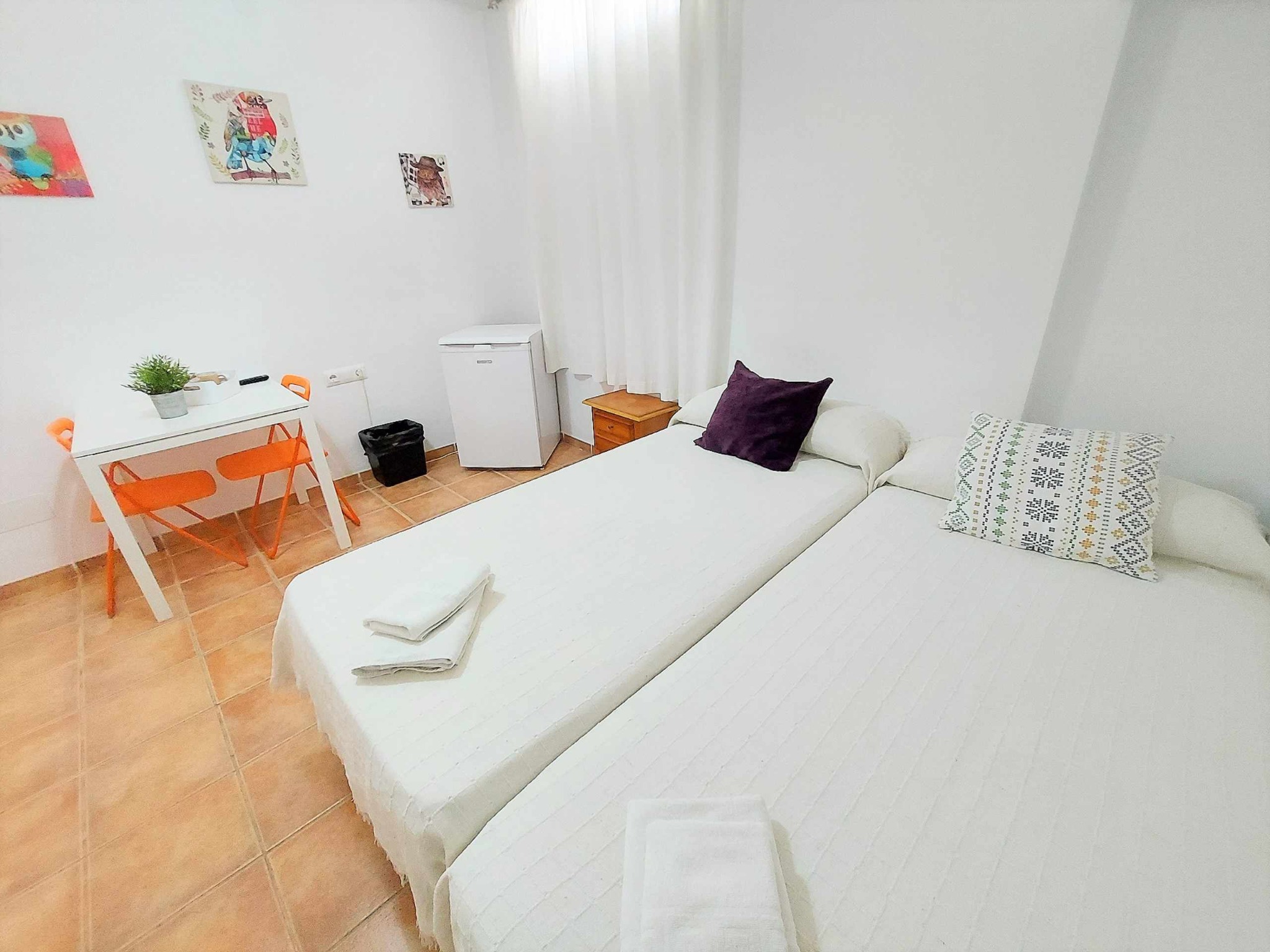 Habitación privada con baño en el centro de Nerja B1